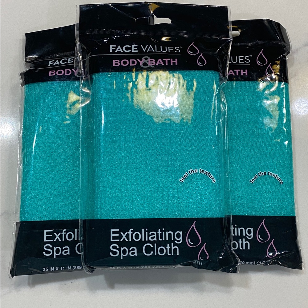 3 pack of large exfoliating spa wash cloths New in packaging